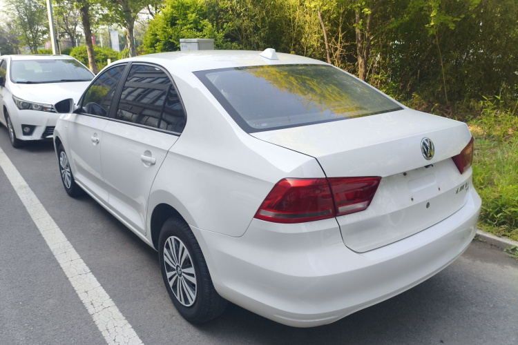 Volkswagen Santana 2016 car image #5