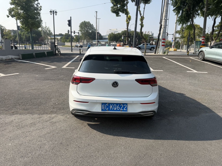 Volkswagen Golf 2024 image de voiture #8