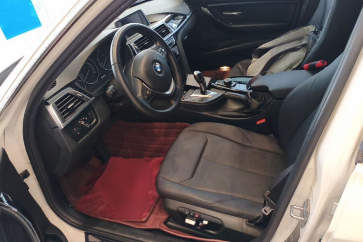 BMW 3 Series 2017 #17 BMW 3 Series 2017 car image #17
