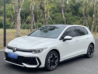 Volkswagen Golf 2025 imagen de coche 