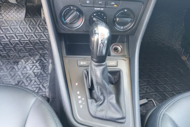 Volkswagen Lavida 2017 imagen de coche #14