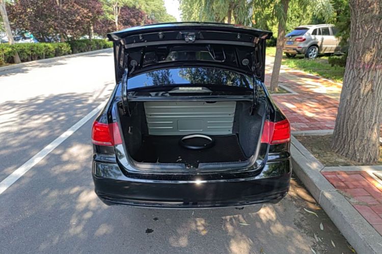 Volkswagen Santana 2017 car image #19