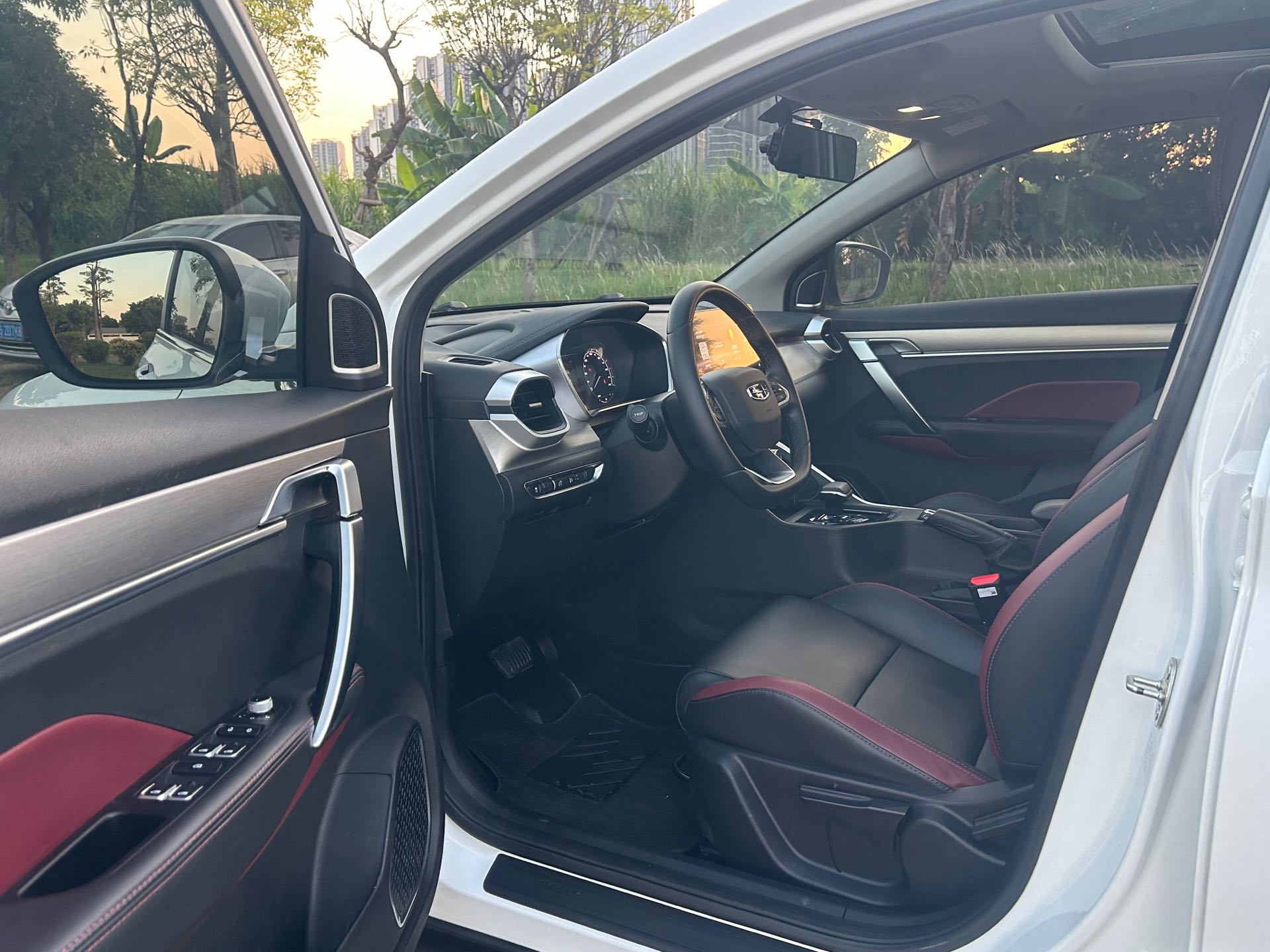 GEELY Coolray 2022 #15 GEELY Coolray 2022 car image #15