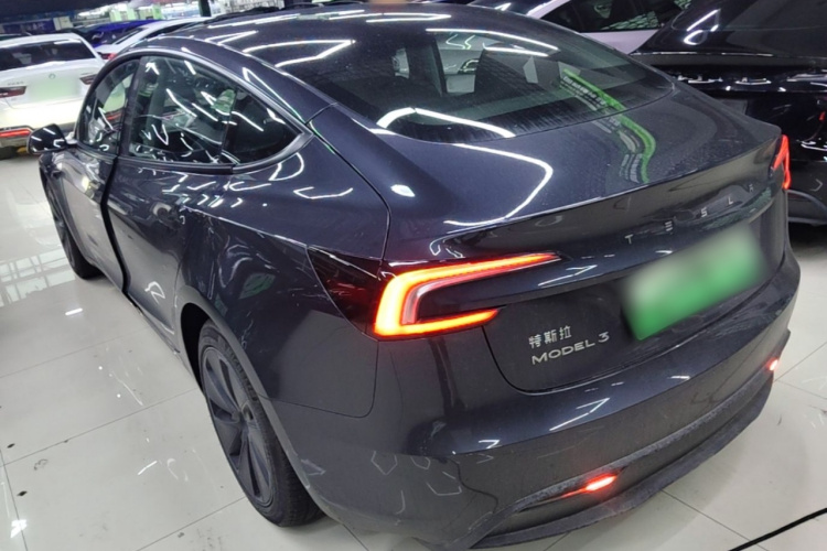 Tesla Model 3 2024 car image #5