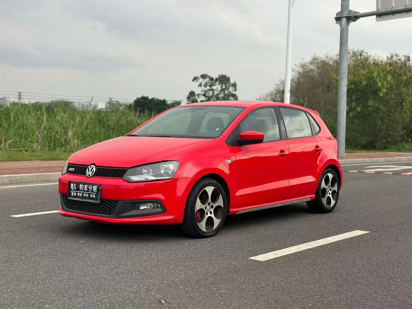 Volkswagen Polo 2014 car image 