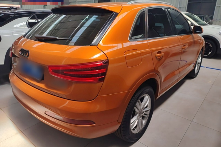Audi Q3 2015 car image #7