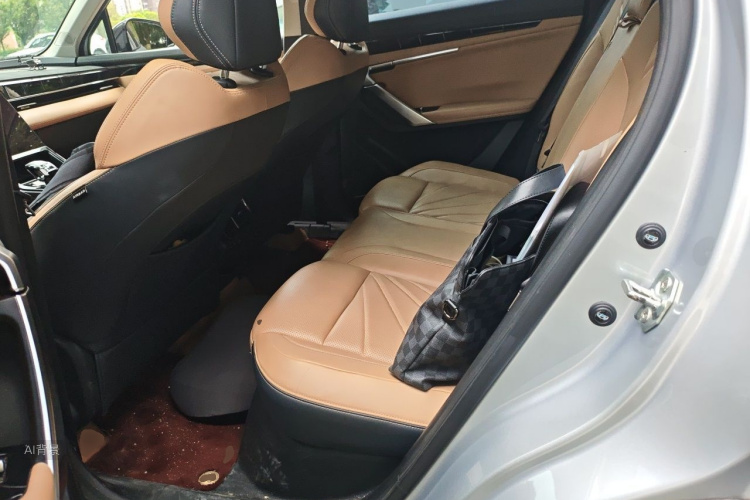 GEELY Boyue L 2023 car image #19