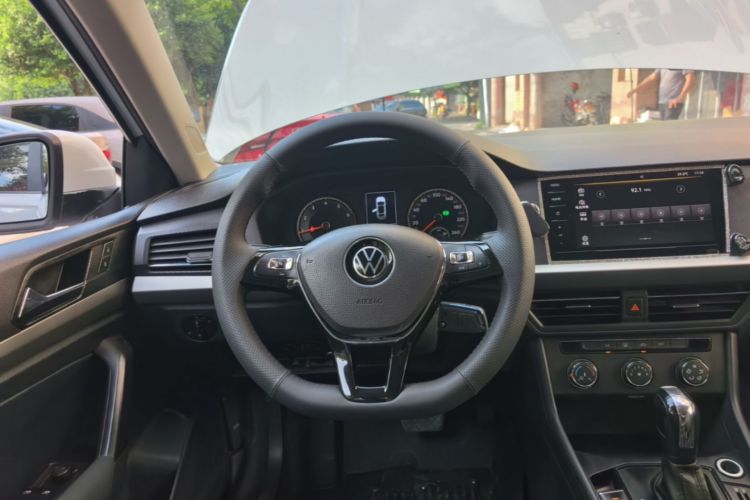 Volkswagen Lavida 2021 car image #11