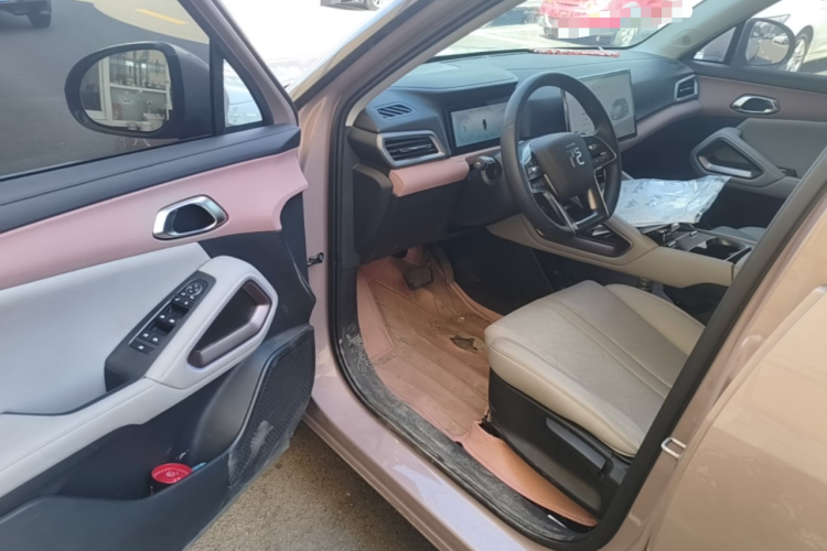 BYD YuanUP 2024 car image #12