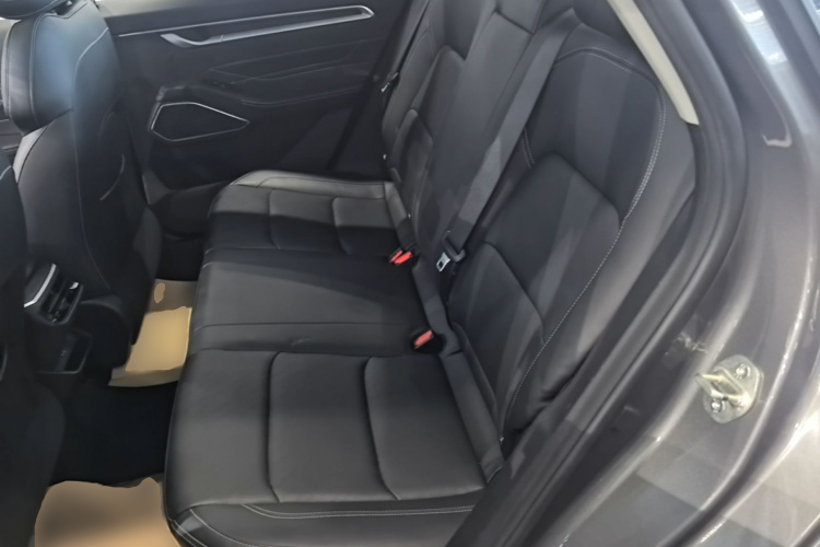 GEELY Emgrand 2022 #17 GEELY Emgrand 2022 car image #17