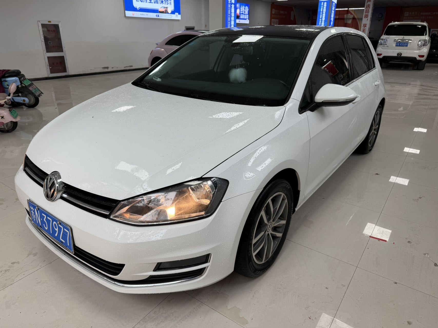 2016 2016 car image