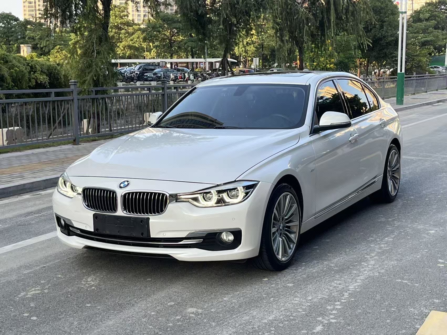 BMW 3 Series 2017 car image 