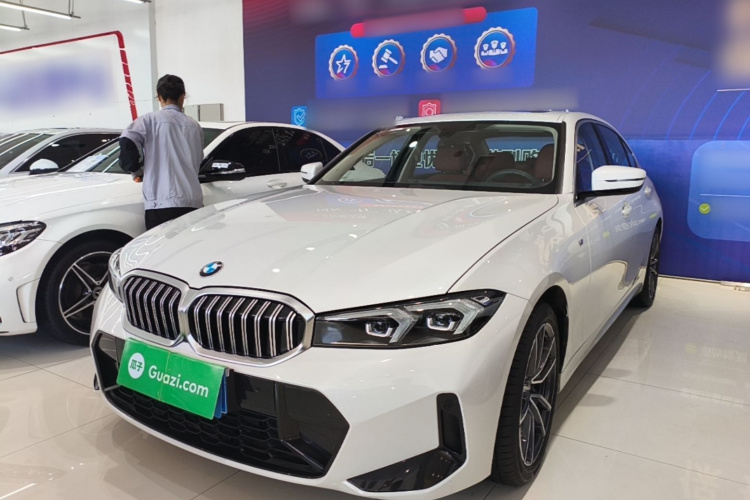 BMW 3 Series 2023 car image #2