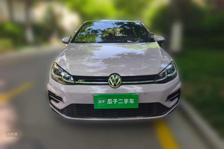 Volkswagen Golf 2018 car image #3
