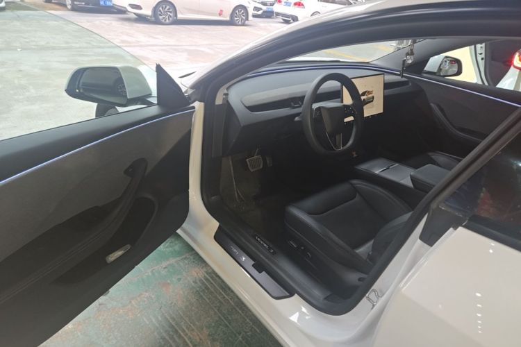 Tesla Model 3 2024 #12 Tesla Model 3 2024 car image #12