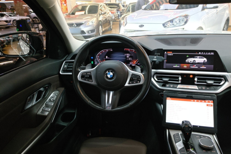 BMW 3 Series 2020 #11 BMW 3 Series 2020 car image #11
