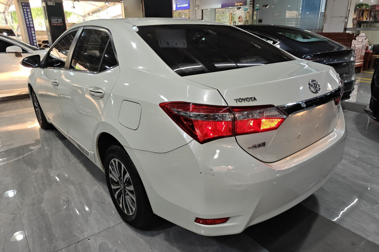 Toyota Corolla 2018 immagine di auto #5