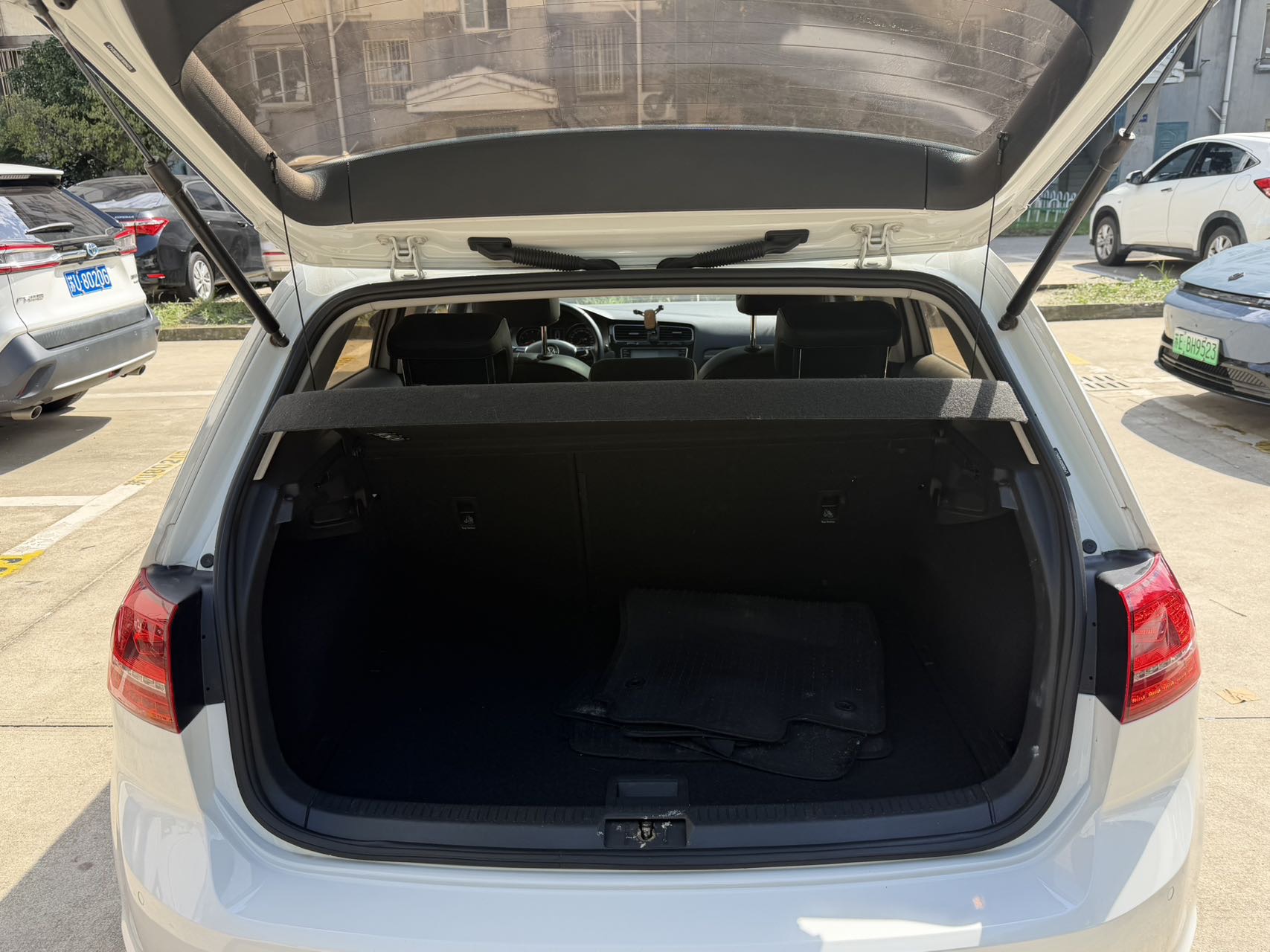 Volkswagen Golf 2015 car image #14