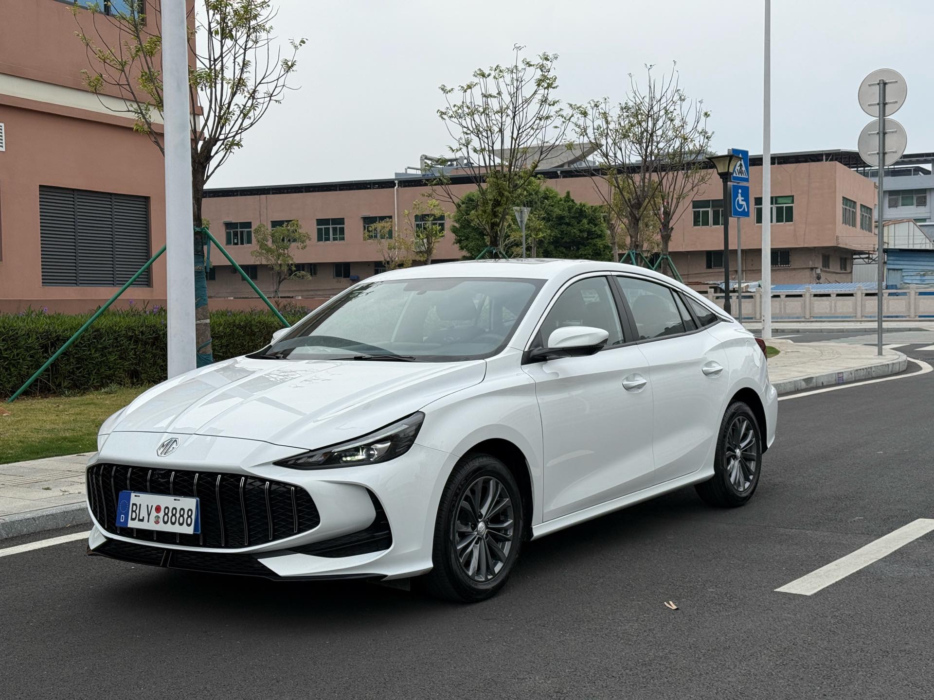 MG 5 2025 car image 