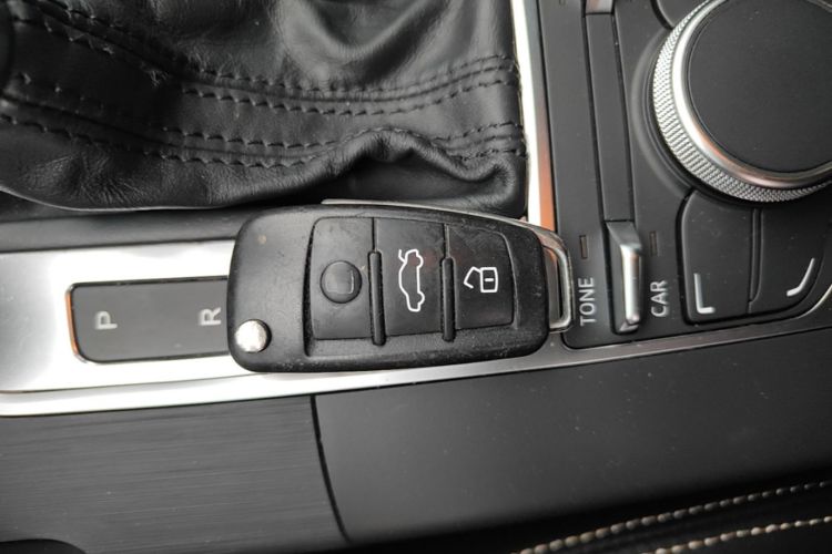 Audi A3 2016 car image #9