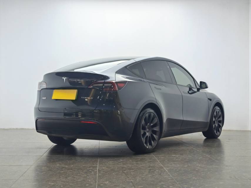 Tesla Model Y 2024 car image #7