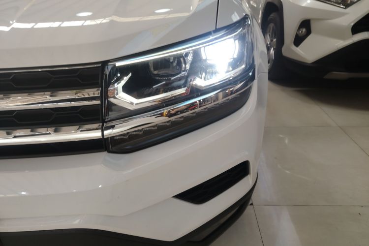 Volkswagen Tharu 2021 immagine di auto #26