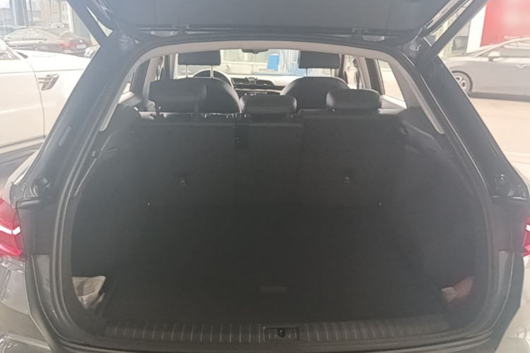 Audi Q3 2019 #19 Audi Q3 2019 car image #19