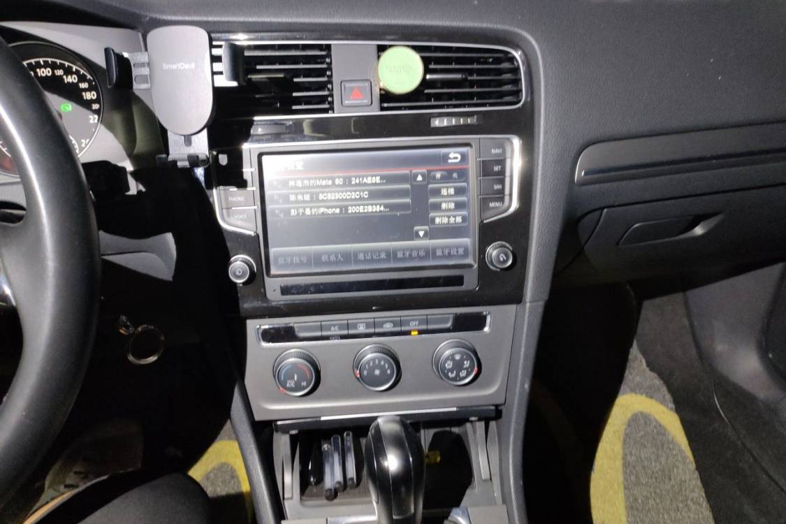 Volkswagen Golf 2014 car image #26