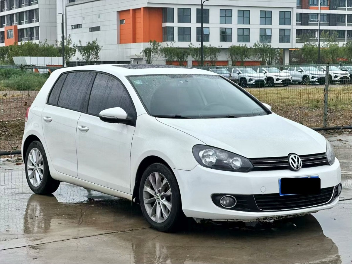 Volkswagen Golf 2014 car image #3