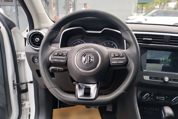 MG ZS 2019 car image #15