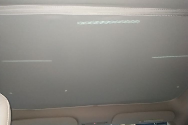 Tesla Model Y 2023 #20 Tesla Model Y 2023 car image #20