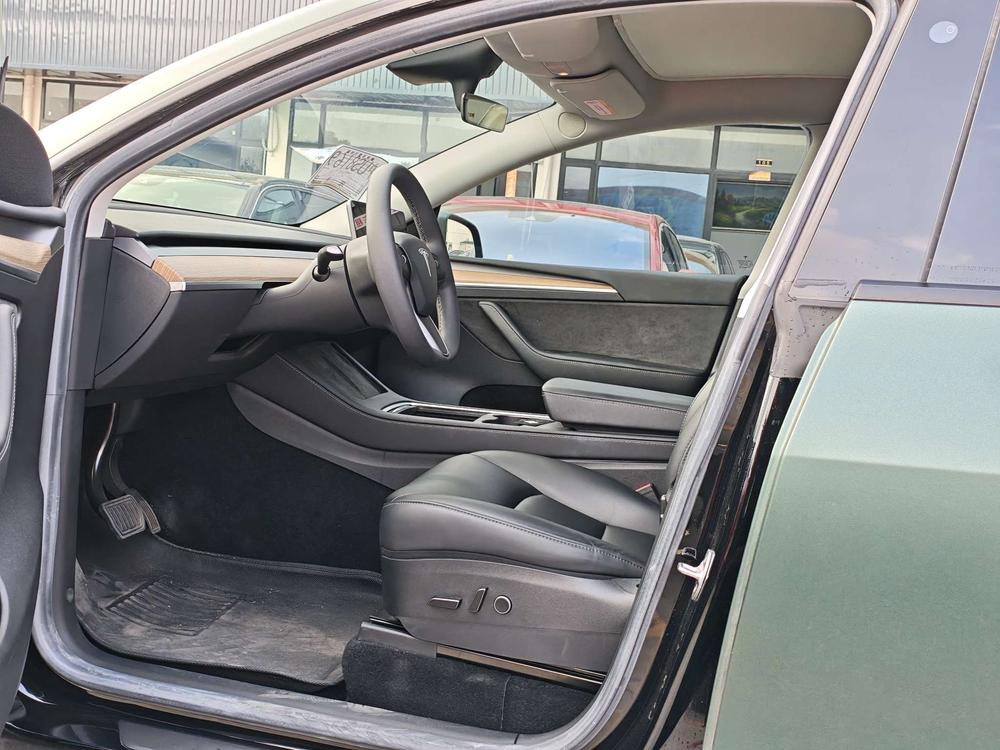 Tesla Model Y 2022 #8 Tesla Model Y 2022 صورة سيارة #8