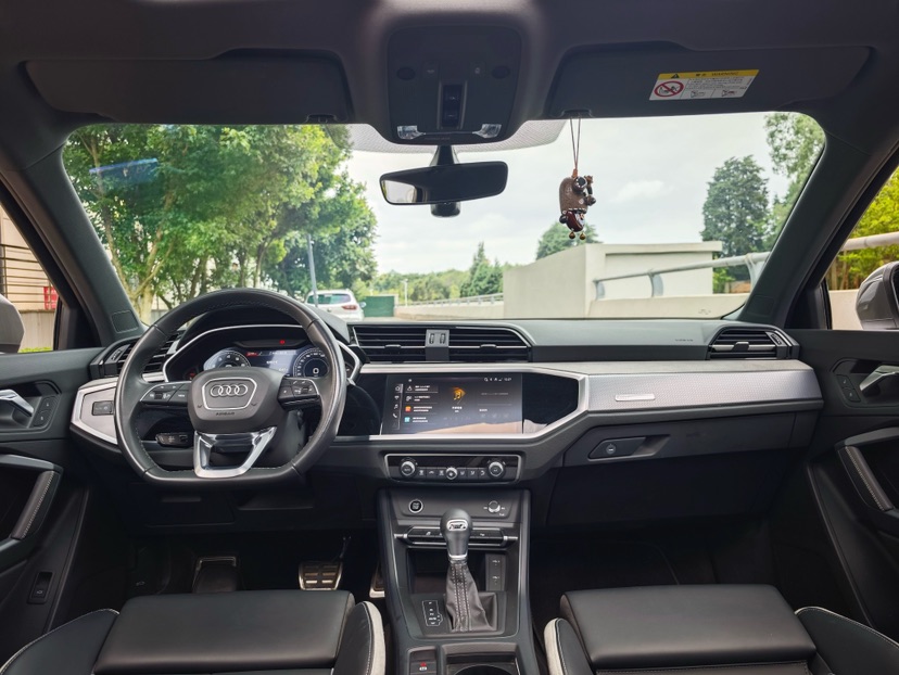 Audi Q3 2024 car image #7