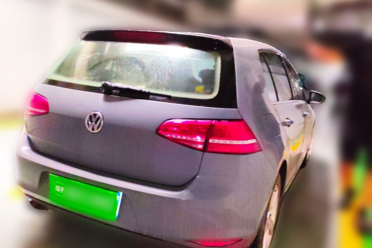 Volkswagen Golf 2015 car image #5
