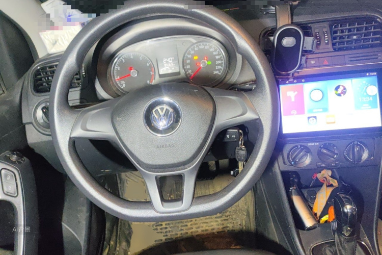 Volkswagen Polo 2017 car image #12