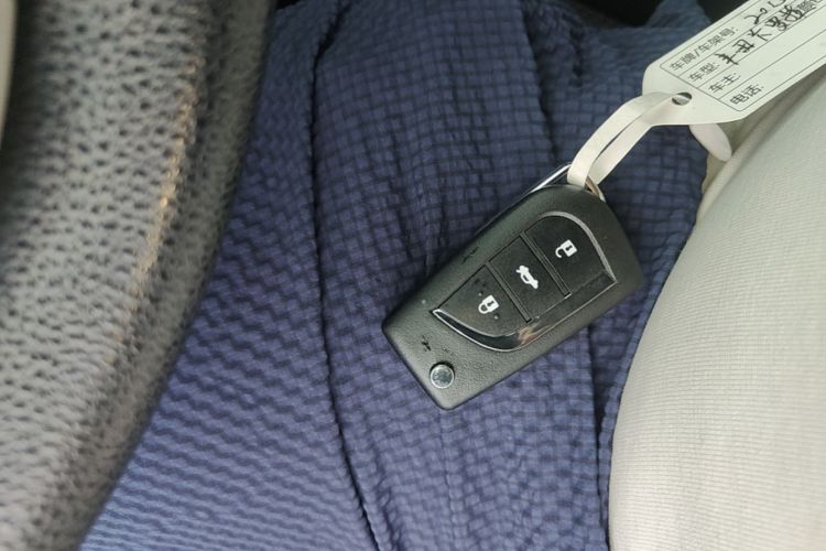 Toyota Corolla 2015 car image #9