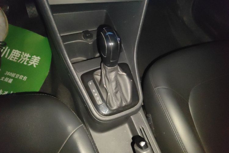 Volkswagen Santana 2016 صورة سيارة #14