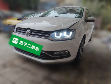 Volkswagen Polo 2015 Volkswagen Polo 2015 car image
