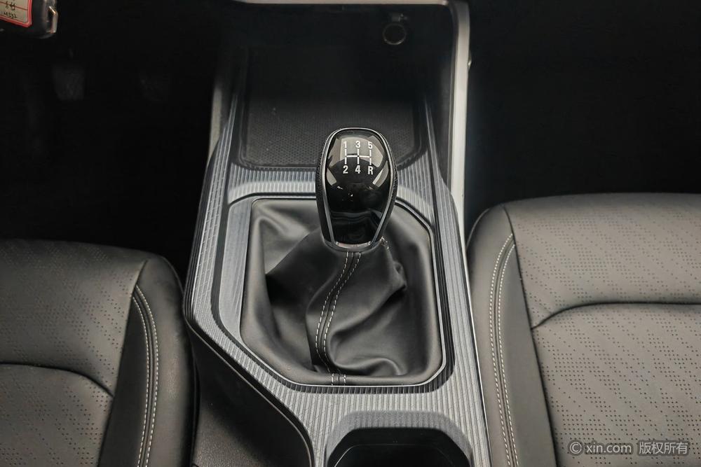 GEELY Emgrand 2023 car image #15