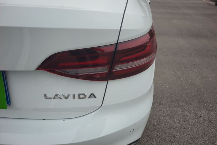 Volkswagen Lavida 2022 صورة سيارة #8