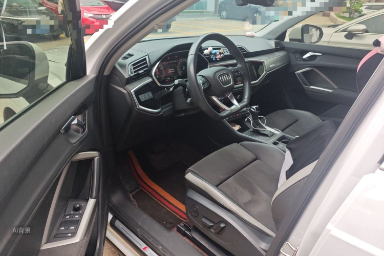 Audi Q3 2022 car image #18