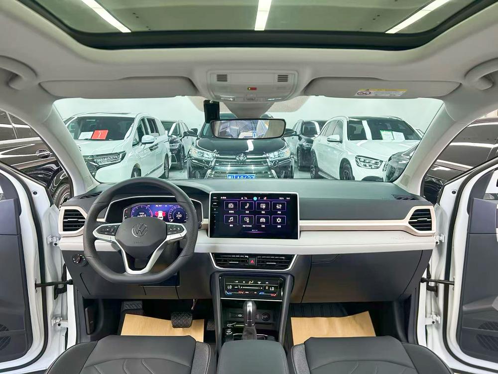 Volkswagen Tharu 2026 car image #16
