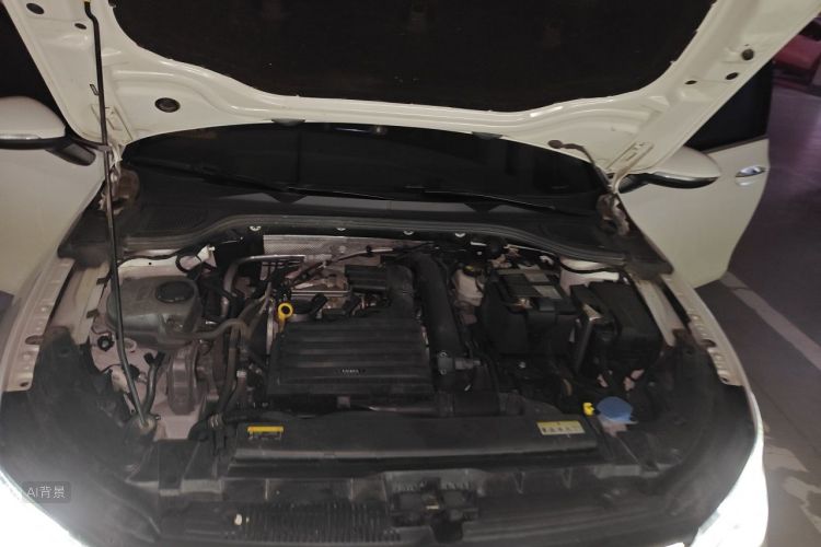 Volkswagen Golf 2022 car image #22