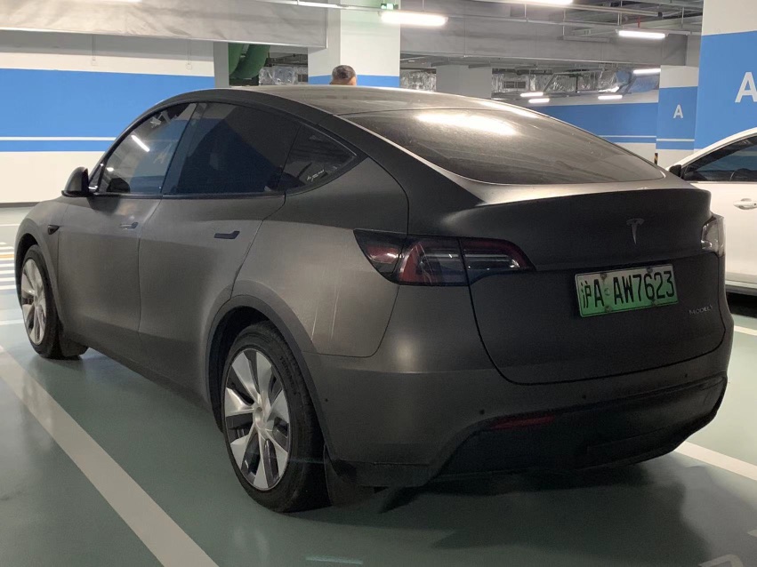 Tesla Model Y 2022 car image #3