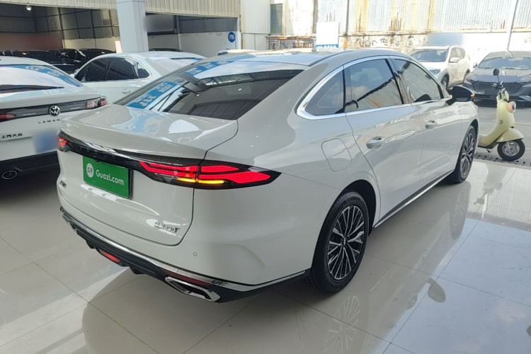 GEELY Emgrand 2026 #7 GEELY Emgrand 2026 car image #7