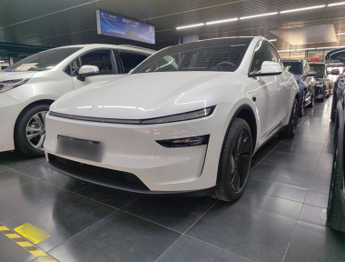 Tesla Model Y 2026 car image 