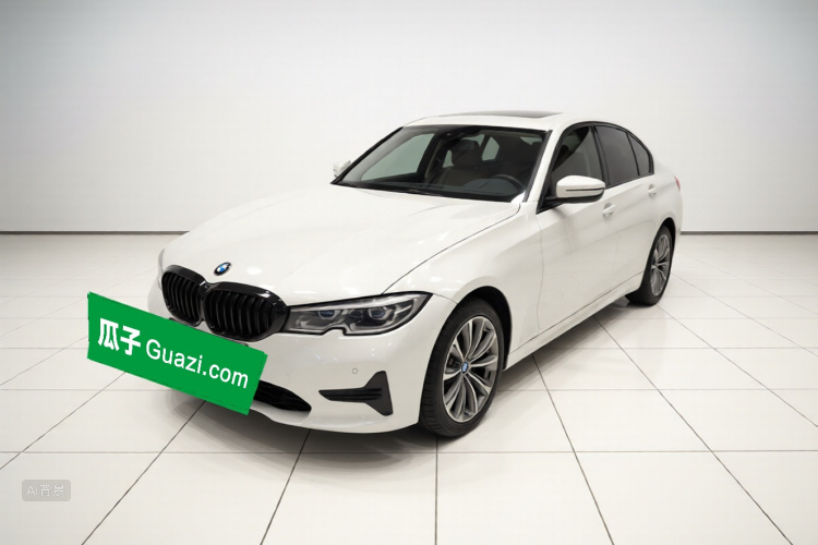 BMW 3 Series 2022 car image #2