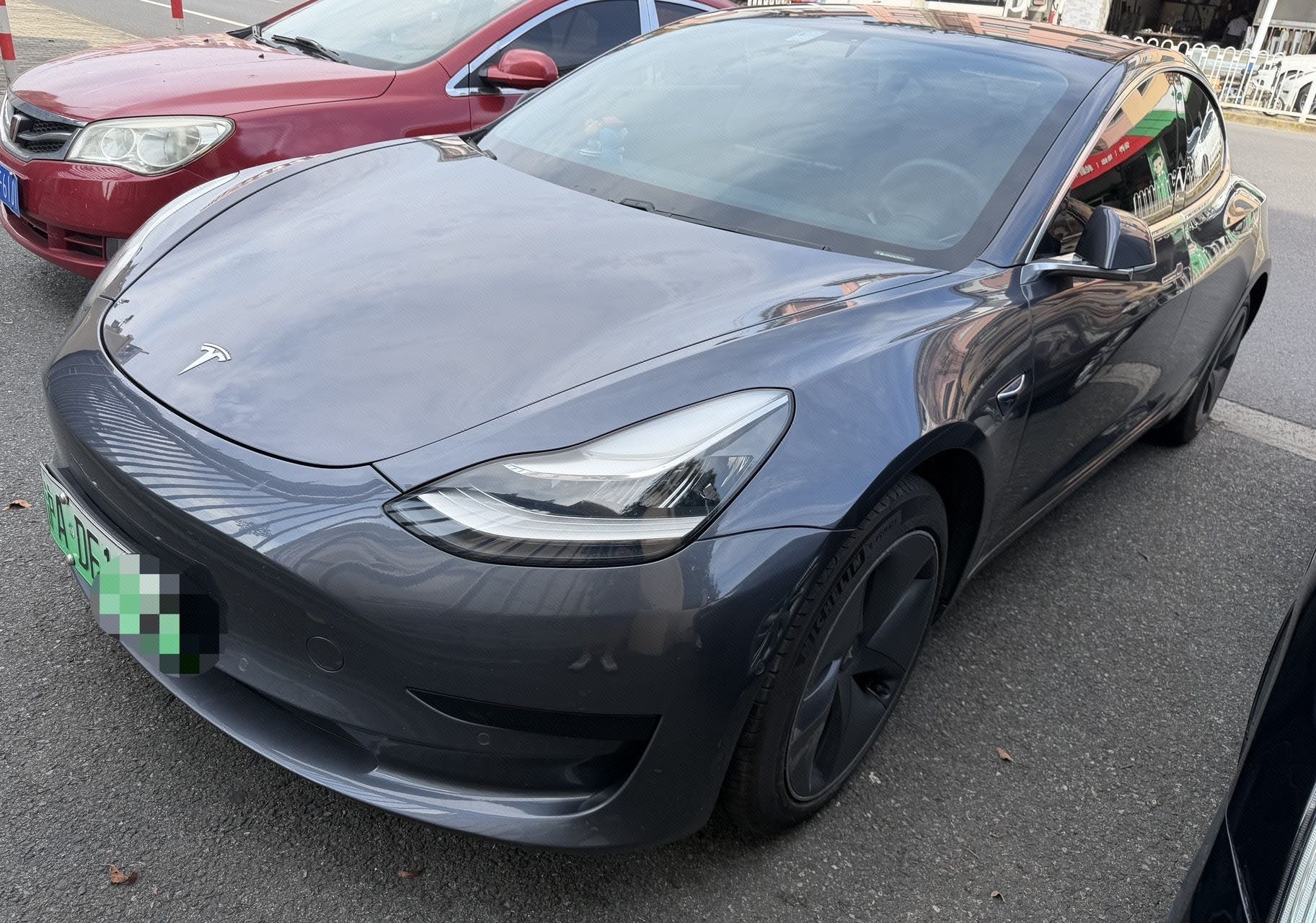 Tesla Model 3 2020 car image 