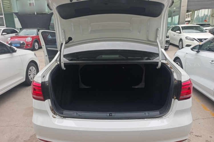 Volkswagen Lavida 2023 car image #19
