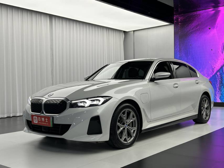 BMW i3 2025 car image #2